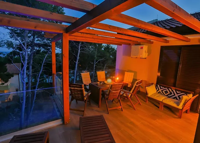Sunset Luxury Hvar アパート